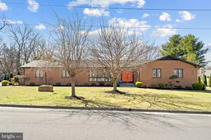 1317 Caroline St, Winchester, VA 22601 - Photo 2