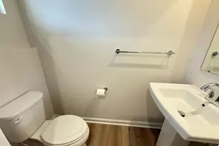 647 Laurelwood Cir, Winchester, VA 22601 - Photo 6