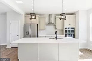 213 Monteith Dr, Winchester, VA 22601 - Photo 2