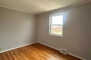 203 E Whitlock Ave, Winchester, VA 22601 - Photo 6