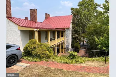 15 S Braddock Street, Winchester, VA 22601 - Photo 1