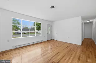 608 Dunlap St, Winchester, VA 22601 - Photo 2