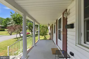 1004 Allen Dr, Winchester, VA 22601 - Photo 4
