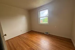 207 E Whitlock Ave, Winchester, VA 22601 - Photo 4