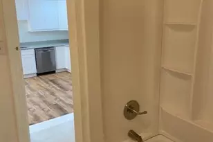 105 N Loudoun St, Winchester, VA 22601 - Photo 2