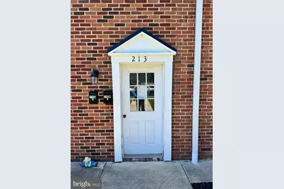 E Whitlock Avenue #B, Winchester, VA 22601 - Photo 2