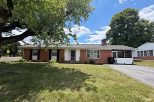 302 Wentworth Dr, Winchester, VA 22601 - Photo 1