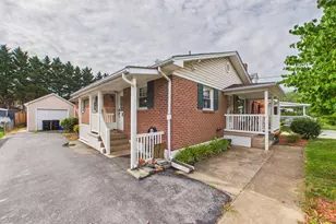225 Fox Dr, Winchester, VA 22601 - Photo 2