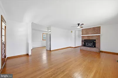 101 Locust Avenue, Winchester, VA 22601 - Photo 8
