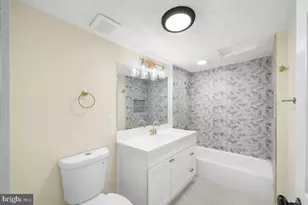 21 E Germain St, Winchester, VA 22601 - Photo 10