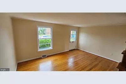 222 E Whitlock Avenue, Winchester, VA 22601 - Photo 2