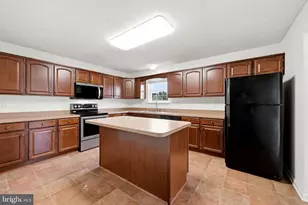 2068 Stoneleigh Dr, Winchester, VA 22601 - Photo 14