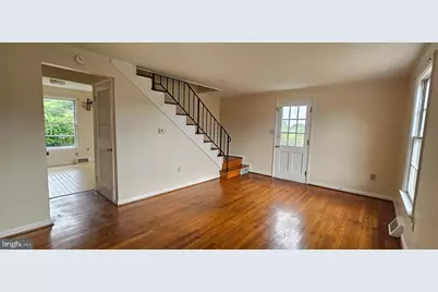 230 E Whitlock Avenue, Winchester, VA 22601 - Photo 2