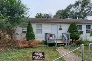 211 Laurel St, Front Royal, VA 22630 - Photo 2