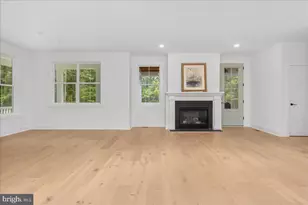 28 Oak Hl Ct, Stephens City, VA 22655 - Photo 2