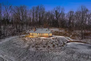 472 Wesley Ln, Bentonville, VA 22610 - Photo 2