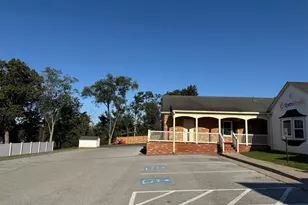 315 W 10th St, Front Royal, VA 22630 - Photo 1