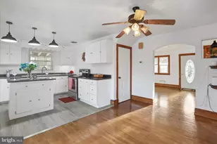 1064 Strasburg Rd, Front Royal, VA 22630 - Photo 16