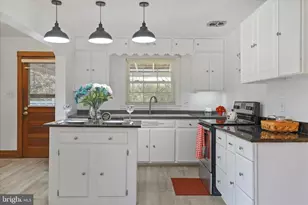 1064 Strasburg Rd, Front Royal, VA 22630 - Photo 14