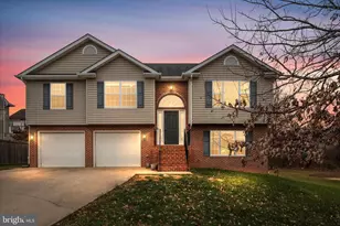 1207 Oden St, Front Royal, VA 22630 - Photo 2