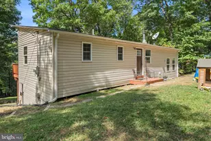 358 Wells Dr, Front Royal, VA 22630 - Photo 2