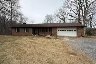 487 Skyline Forest Dr, Front Royal, VA 22630 - Photo 2