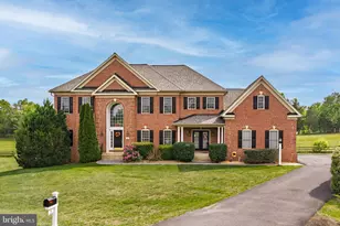 4 Jackson Pl, Middletown, VA 22645 - Photo 2