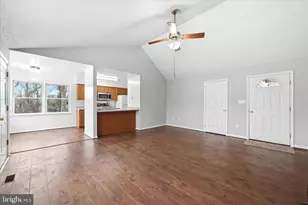 588 Apple Orchard Dr, Linden, VA 22642 - Photo 2