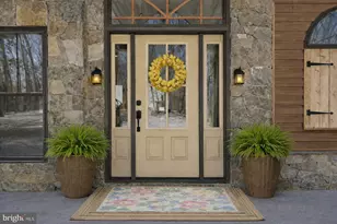 690 Comforter Ln, Middletown, VA 22645 - Photo 2