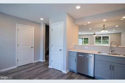 31 W Duck Street, Front Royal, VA 22630 - Photo 6