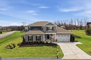 21 Sand Bunker Ct, Front Royal, VA 22630 - Photo 2