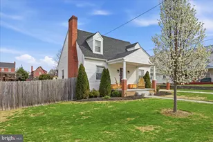 27 12th W, Front Royal, VA 22630 - Photo 2