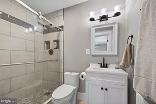 213 W 1st St, Front Royal, VA 22630 - Photo 26