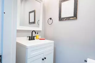 213 W 1st St, Front Royal, VA 22630 - Photo 18