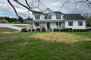 75 Oak Hill Dr, Front Royal, VA 22630 - Photo 2