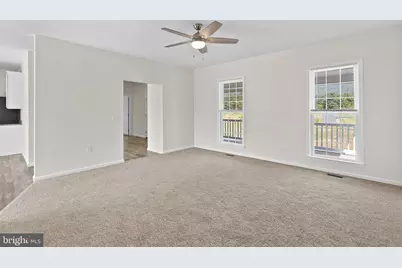 100 Holiday Court, Bentonville, VA 22610 - Photo 8