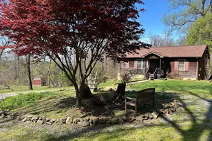 267 Red Robin Ln, Linden, VA 22642 - Photo 6
