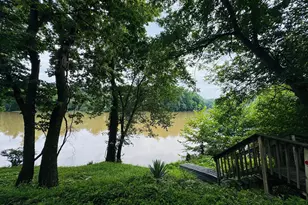836 Bennys Bch Rd, Front Royal, VA 22630 - Photo 2