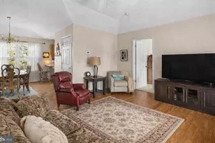 1076 Stuart Dr, Front Royal, VA 22630 - Photo 4
