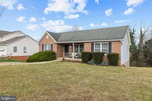 1076 Stuart Dr, Front Royal, VA 22630 - Photo 2