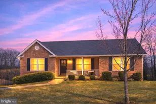 1076 Stuart Dr, Front Royal, VA 22630 - Photo 2