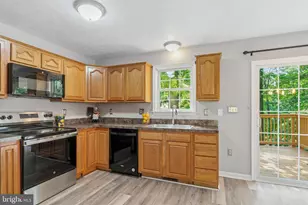 997 Wilderness Rd, Linden, VA 22642 - Photo 8