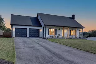 971 Auburn Ct, Front Royal, VA 22630 - Photo 1