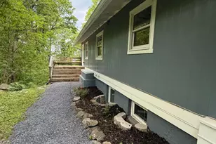 146 Trillium Trail Rd, Linden, VA 22642 - Photo 2