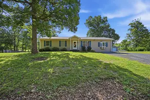 686 Rollason Dr, Front Royal, VA 22630 - Photo 2