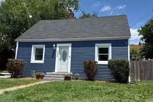355 W 9th St, Front Royal, VA 22630 - Photo 1