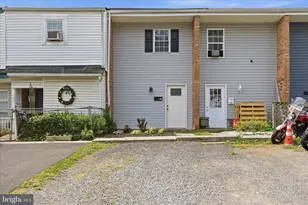 135 Beeden Ln, Front Royal, VA 22630 - Photo 2