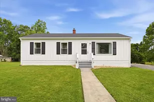 814 W 15th St, Front Royal, VA 22630 - Photo 2