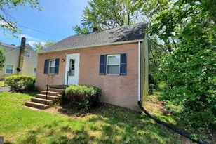 382 W 11th St, Front Royal, VA 22630 - Photo 2