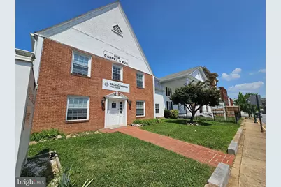 27 S Royal Avenue, Front Royal, VA 22630 - Photo 2
